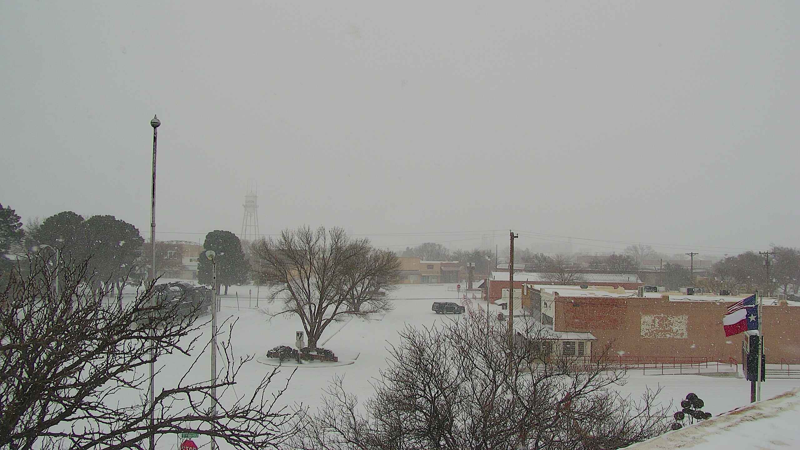 Snow falling in Slaton early Tuesday afternoon (16 February 2021). The image is courtesy of KAMC.