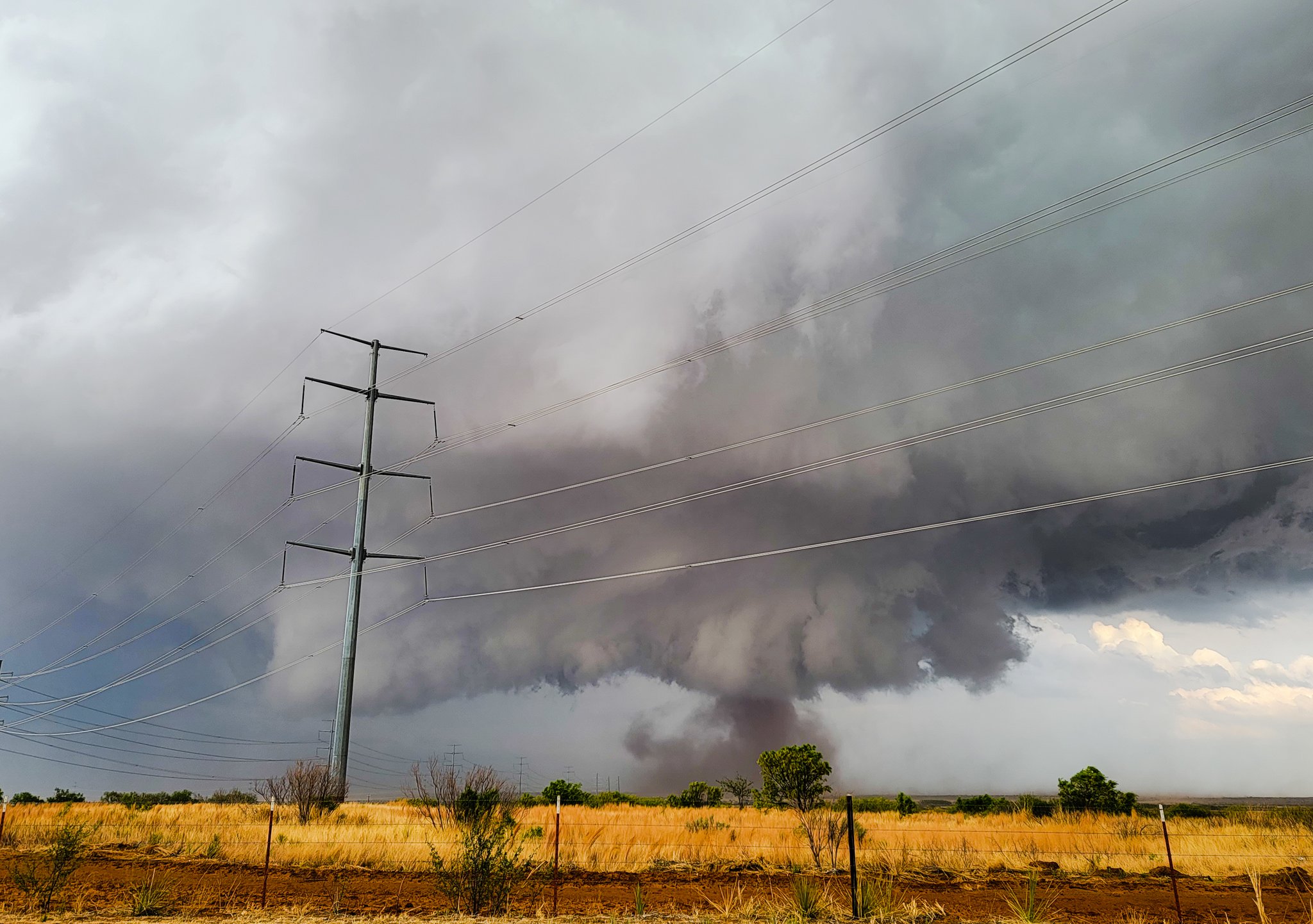 Tornadic storm near Grow, Texas, Wednesday evening (4 May 2022). The picture is courtesy of Melony Metz.