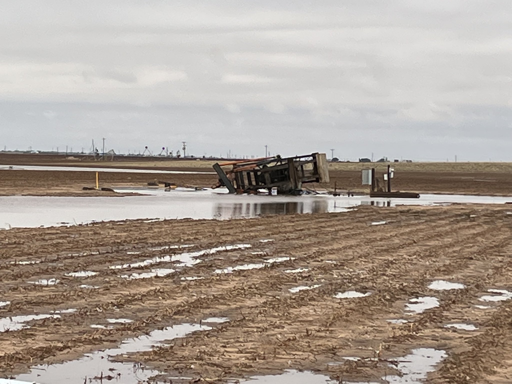 Oil derrick damaged by the tornadic storm that passed north of Morton Monday evening (23 May 2022). The picture is courtesy of Shelly@ttushell.